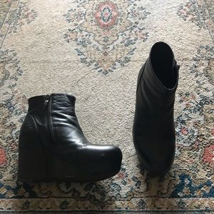 Black wedges booties